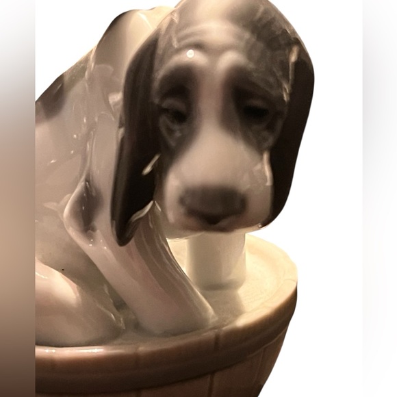 Lladro Porcelain 1988 figurine # 5455 Discontinued “ Bashful Bather” - Picture 5 of 6